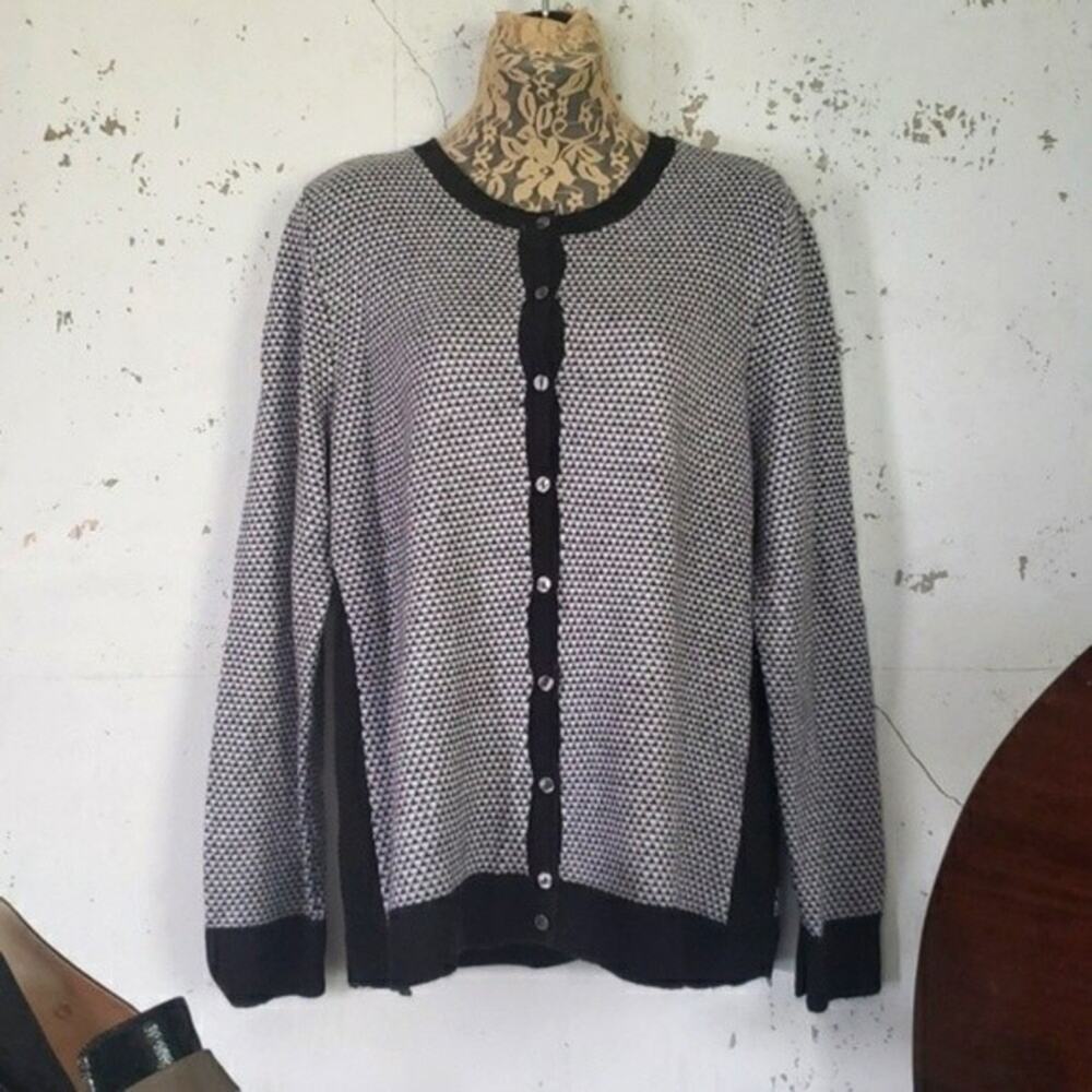 CROFT & BARROW Women's Academia Career Button Front Cardigan Sweater Large - Picture 3 of 9